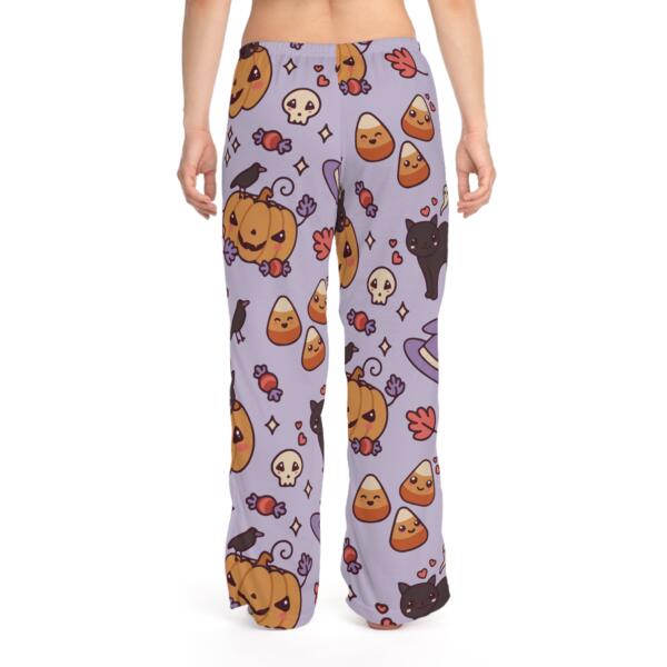 Spooky Halloween Pumpkin and Crow - GIFTZ For Your Loved Ones