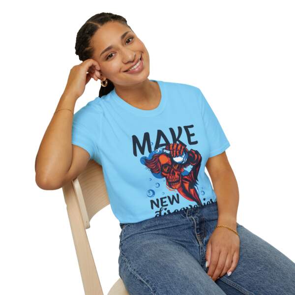 Make New Discoveries Graphic Tee - GIFTZ For Your Loved Ones