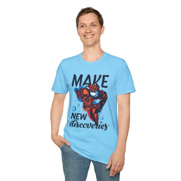 Make New Discoveries Graphic Tee - GIFTZ For Your Loved Ones