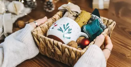 Best Personalized Christmas Gifts 2025 – Make This Festive Season Truly Special - GIFTZ For your loved ones