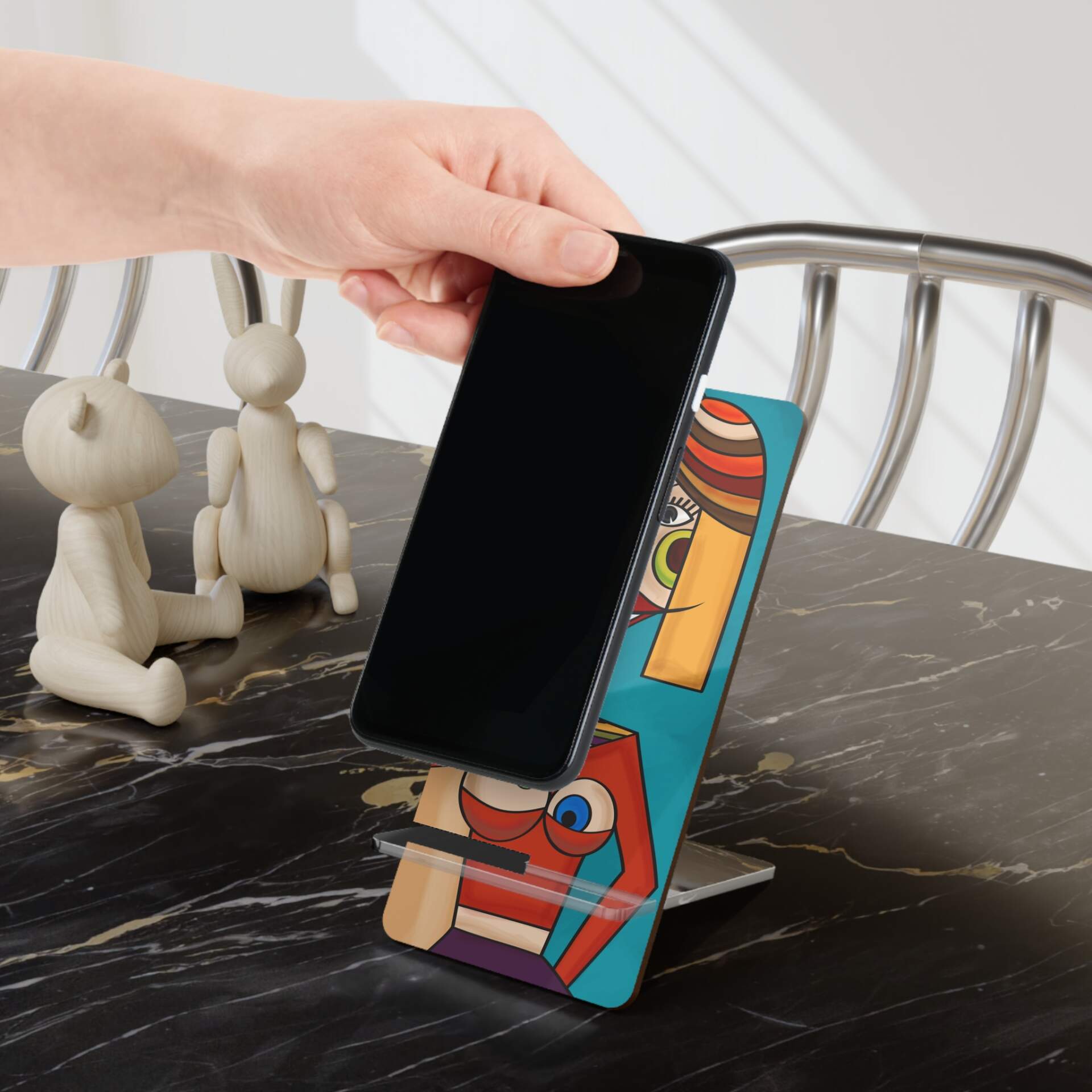 Artistic Smartphone Display Stand with Colorful Design - GIFTZ For Your Loved Ones