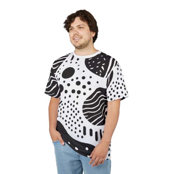 Abstract Black & White Pattern Tee — All-Over Print Graphic T-Shirt - GIFTZ For Your Loved Ones